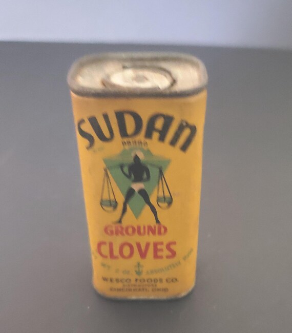 Sudan Ground Cloves Tin Circa 1930
