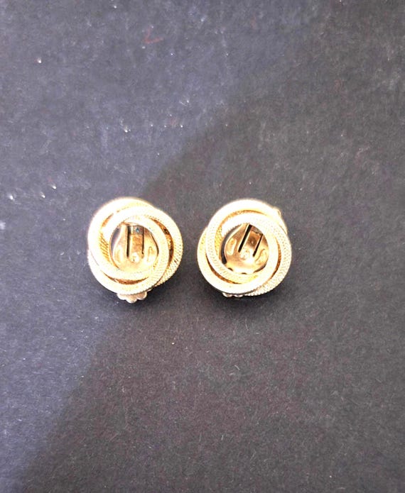 Gold Wreath Clip On Earrings