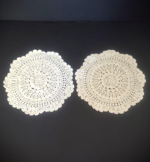 2 Crocheted Doilies, Ivory String, 7-Inch Diameter