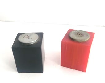 Bakelieten zout- en pepervaatjes uit de jaren 30