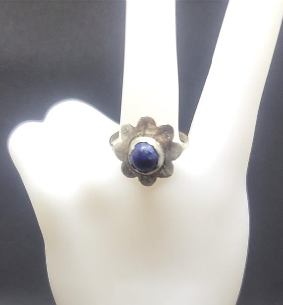 Sterling Flower Ring with Lapis Lazuli Stone sz 10 1/2