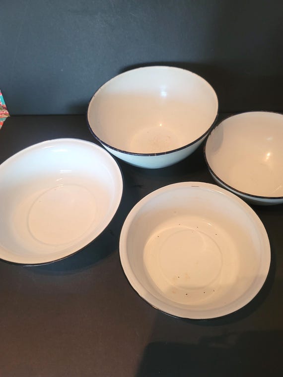 Set of 4 Enamelware Bowls