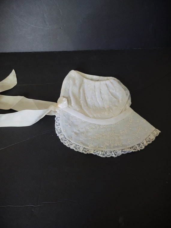 Girls Victorian Bonnet