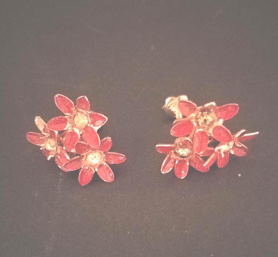 Vintage Metal Red Flower Screw Back