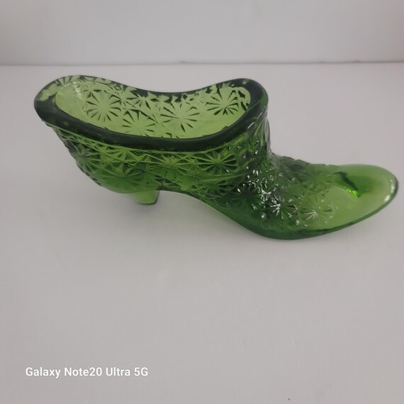 Fenton Green Glass Shoe in Daisy Pattern