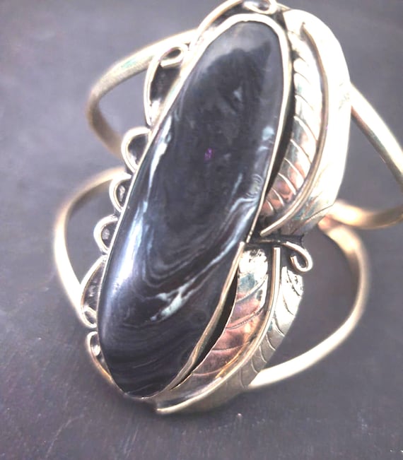 Navajo Lapis Lazuli Wire Cuff Bracelet circa 1940