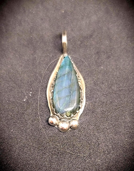 Sterling and Labradorite Pendant