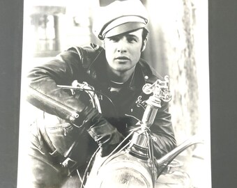 マーロン・ブランド 洋書 写真集 THE SCREEN GREATS マーロン・ブランド ハンサムなハリウッド俳優の髭剃りスナップ写真