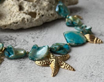 Large Shell Necklace, Irregular Necklaces, Chunky Asymmetrical Summer Jewelry, Toggle necklace with Natural shells