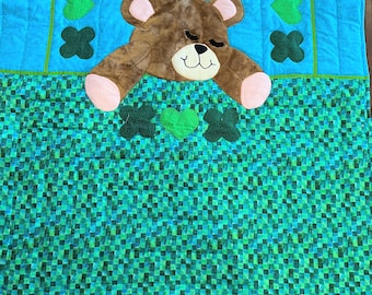 Sleepy Bear quilt green and blue