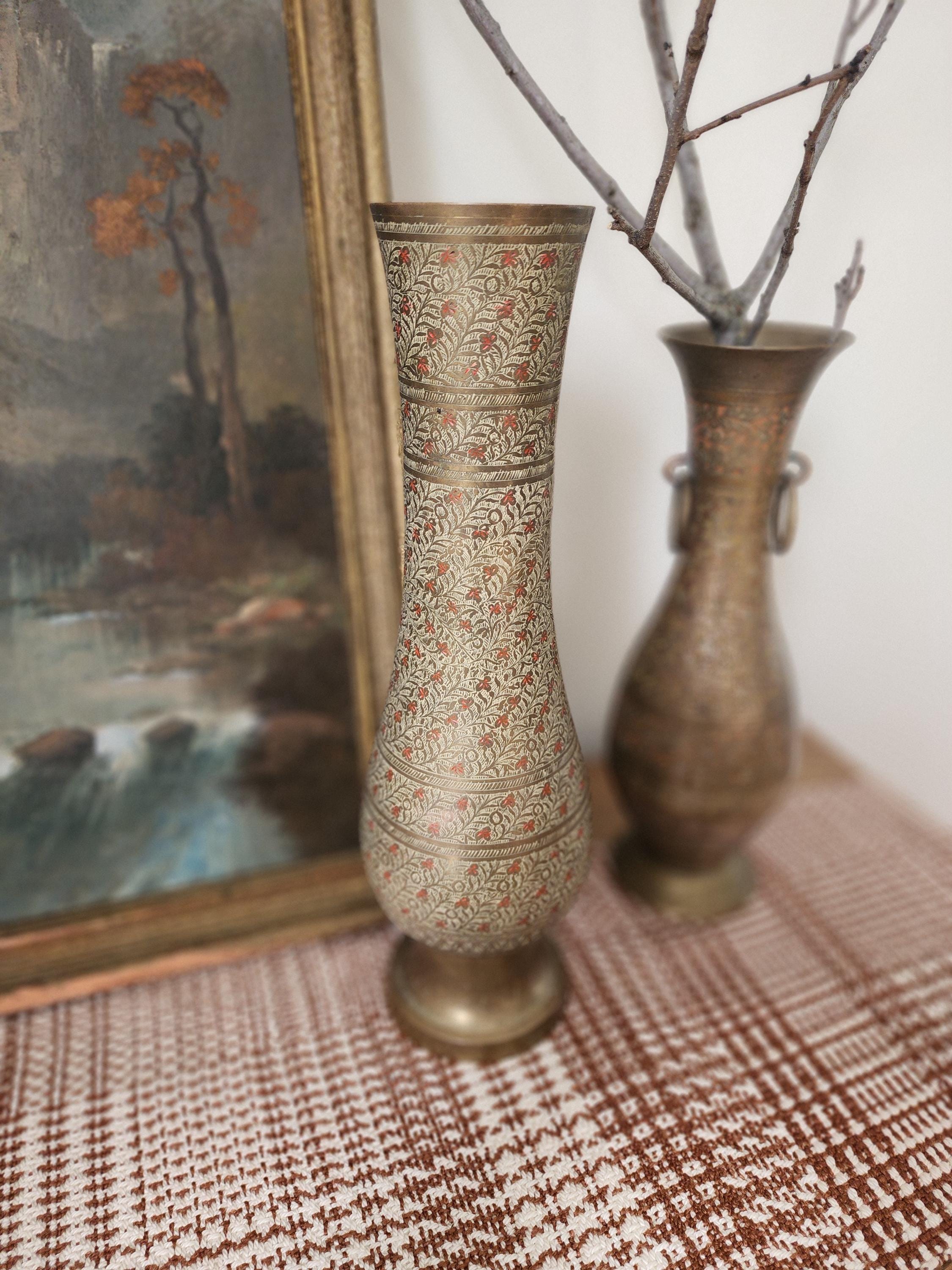 Vase En Laiton Massif Gravé – 14 Cm, Bord Ondulé, Fait Main, Origine Turquie