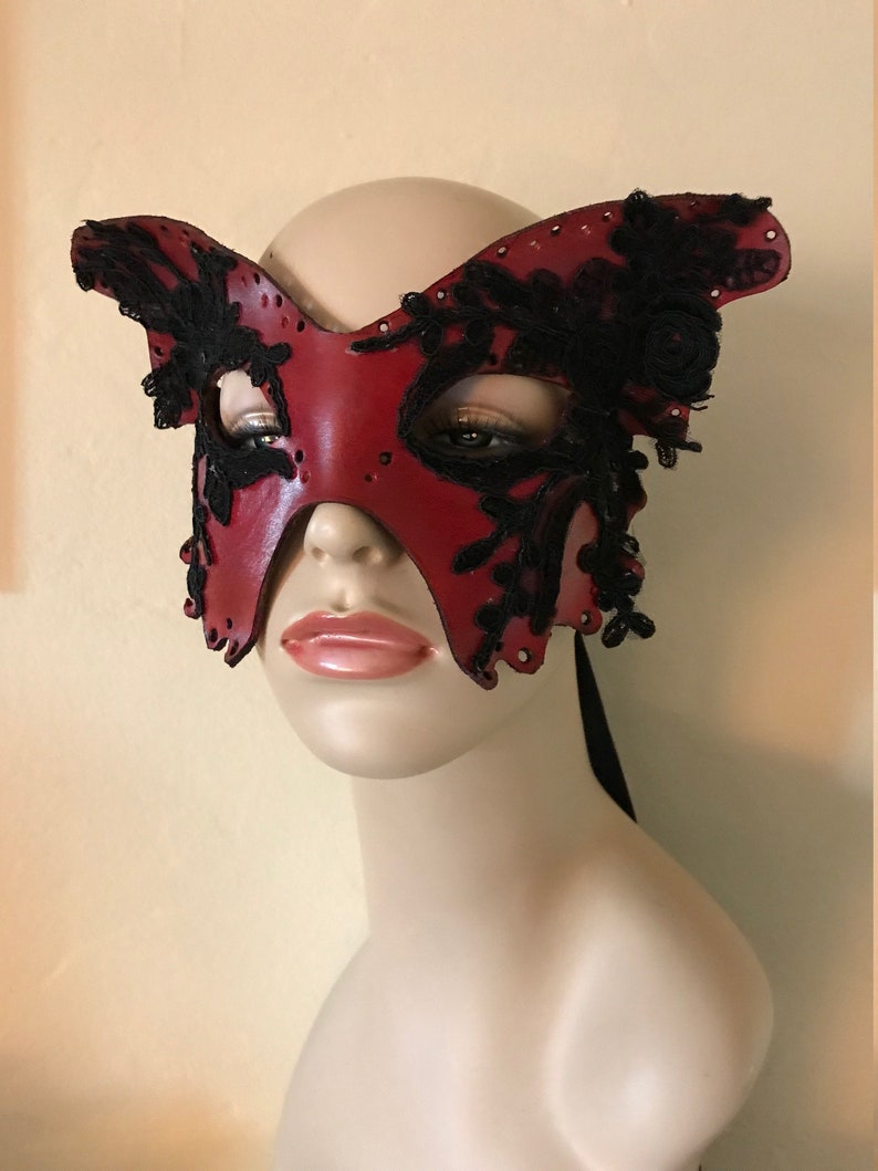 Red Butterfly Mask Leather & Black silk Lace Dark Fairy Mask Moth Mask Masquerade Fae Halloween Mardis Gras Adult Fantasy mask zdjęcie 4