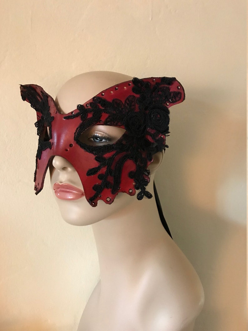 Red Butterfly Mask Leather & Black silk Lace Dark Fairy Mask Moth Mask Masquerade Fae Halloween Mardis Gras Adult Fantasy mask zdjęcie 7