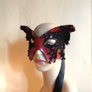 Red Butterfly Mask Leather & Black silk Lace Dark Fairy Mask Moth Mask Masquerade Fae Halloween Mardis Gras Adult Fantasy mask zdjęcie 8