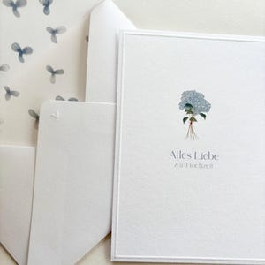 Schlichte Hochzeitskarte mit Blumenmotiv – „Alles Liebe zur Hochzeit“ | Florale Karte mit Prägung & passendem Umschlag