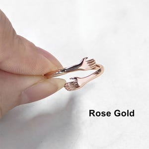 Srebrny pierścień do przytulania: Regulowany prezent pamiątkowy, Uścisk z nieba Rose gold