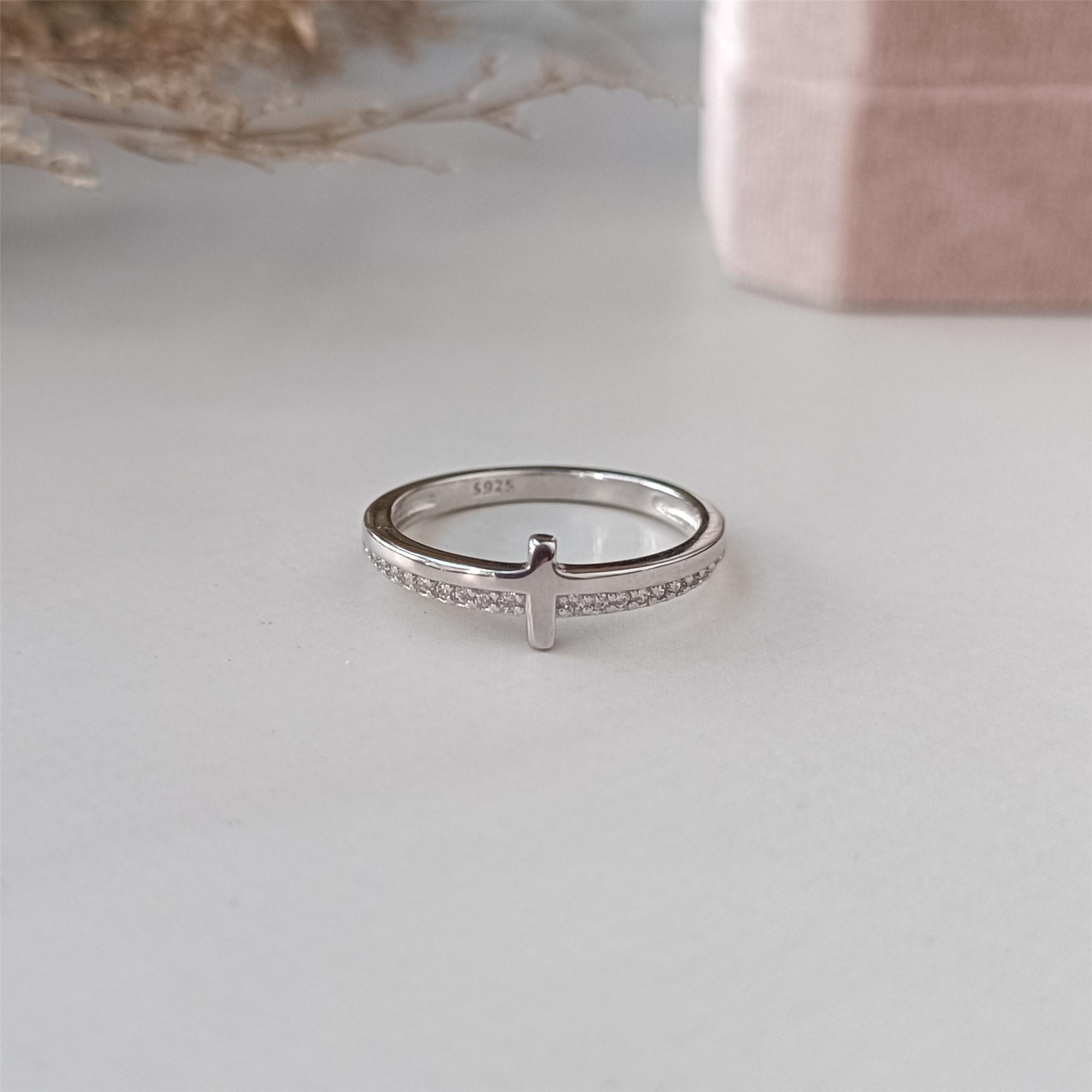 An meine Tochter, bete darauf, goldener Kreuzring, religiöses Geschenk, christlicher Schmuck, Sterling Silber Ring, Geburtstagsgeschenk von Mama, Weihnachtsgeschenk