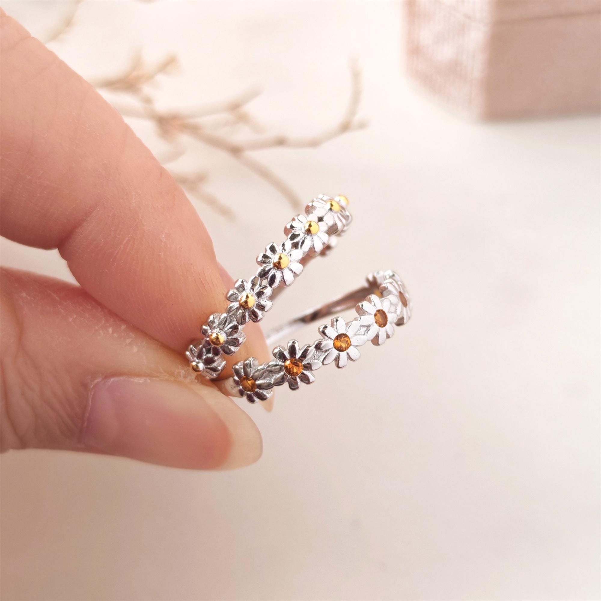 Sterling Silver Daisy Ring – Floral Band, Cubic Zirconia, Minimalist ...