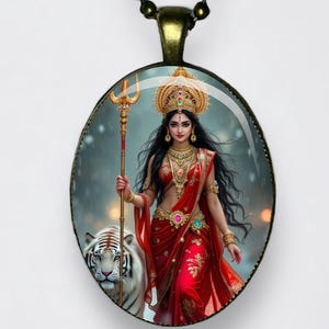 Collana Durga Adi Shakti Mahishasura Mardini Bhagavati Ciondolo Bhavani Meditazione Lotus Om Amuleto Dea del potere, della forza e della protezione