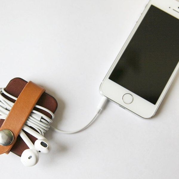 Leather Cord Organizer // Cable Keeper // Tech Accessory