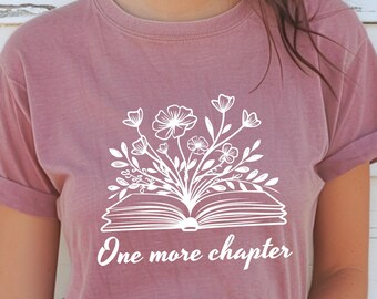 Camiseta One More Chapter, divertida camiseta de lectura, camiseta de libros, regalos de bibliotecaria, camiseta de chica lectora, camiseta introvertida para mujer, camiseta bohemia, camiseta nerd