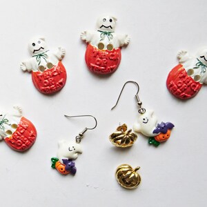 Eight Novelty Halloween Accessories ~ buttons, earrings, stick pins ... boo!