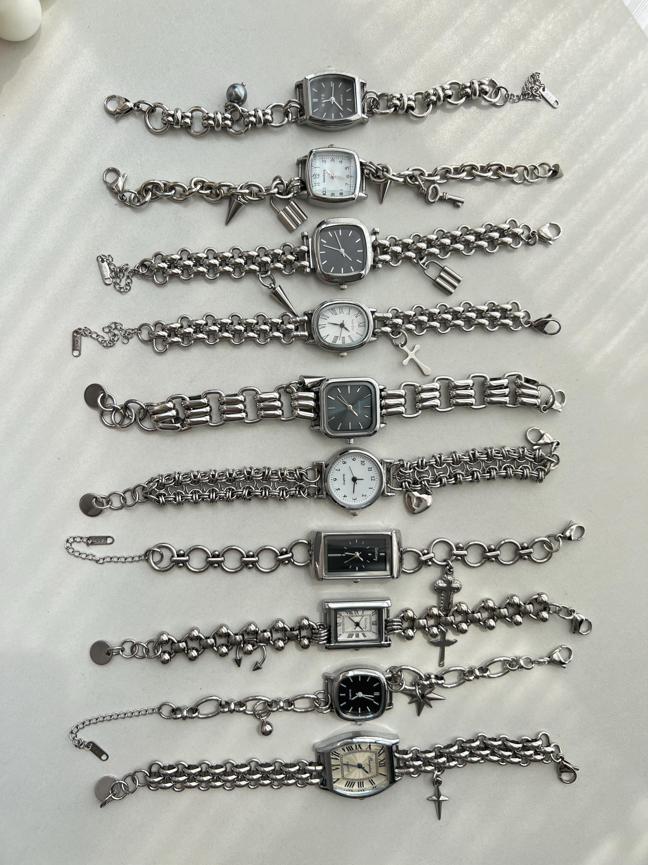 Minimalist Black Dial Silver Wrist Watch,y2k Charm Silver  display picture 1
