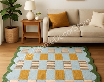 Hand-Tufted Wool Checkered Rug: Scalloped Green Border
