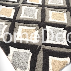 Hand-Tufted Wool Area Rug: Lup Cat Design, Brown & Green Borders