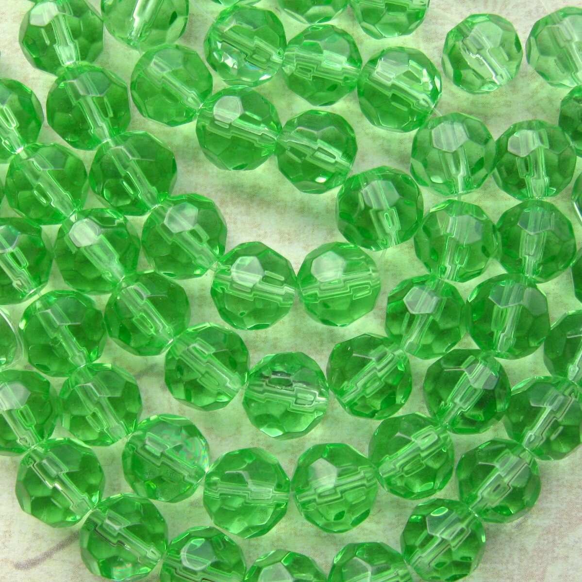 40 Pieces 8mm Green Glass Beads One 11 Strand 8mm Etsy