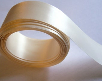 Ivory Ribbon, Antique Ivory Single-Faced Satin 1 1/2 inches wide x 10 yards, Offray Ivory Ribbon, 430