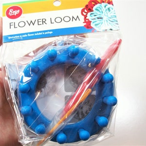 Boye Flower Loom, 3 Piece Set, Yarn Loom, 1 Hook, 1 Needle, Instructions