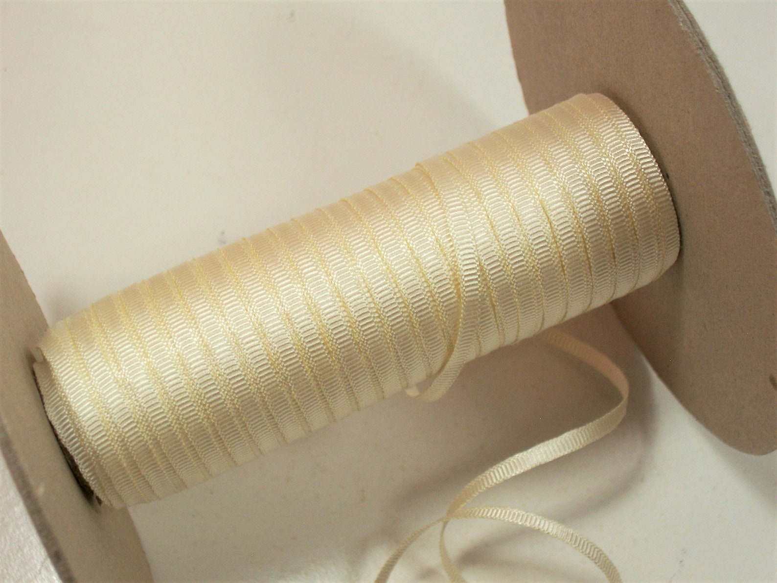 Ivory Ribbon Light Ivory Grosgrain Ribbon 1/8 Inch Wide X 10 Etsy