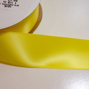 Yellow Ribbon, Single-Faced yellow satin ribbon 1 1/2 inches wide x 10 yards, Offray Daffodil Yellow Ribbon, Bin 6