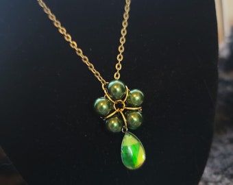 Flower Necklace Green Beaded Necklace Green Pendant Necklace