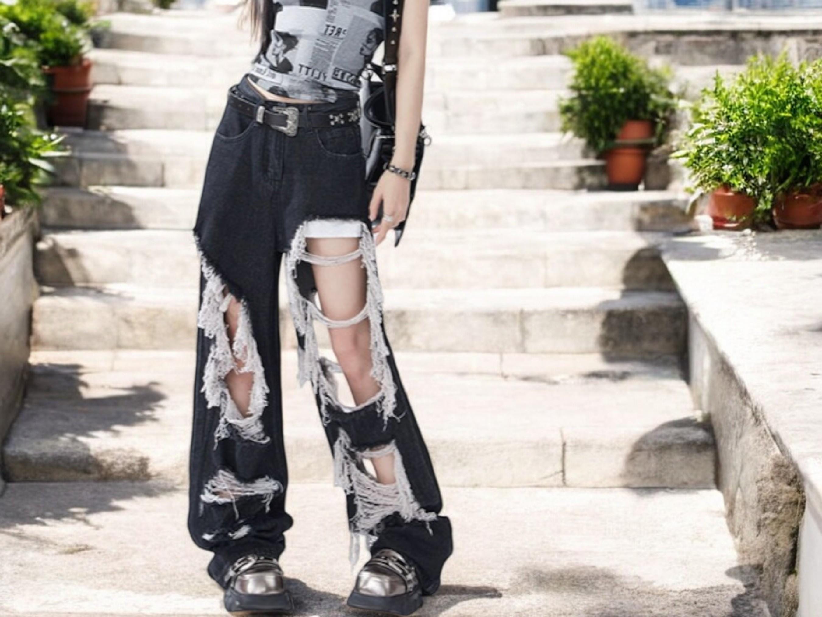 Frayed High Waist Jeans