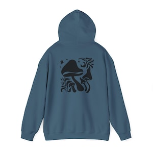 Mushroom Graphic Hoodie, Trippy Festival Rave Sweatshirt, Unisex Heavy Blend, Psychedelic Pullover, Hippie Jumper
