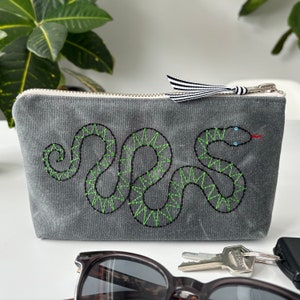 Bolsa de serpiente, funda de maquillaje de cartera con cremallera de lona encerada verde bordada [Envío gratuito]