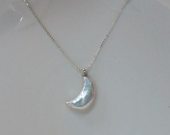Freshwater Moon Pearl Necklace, Dainty Baroque Pearl Necklace, Moon Pendant, Pearl Charm, Minimalist Pendant, Celestial Pendant,Gift for Her