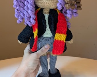 Gehäkelte Zauberer Puppe: Handgemachtes Amigurumi Spielzeug mit abnehmbaren Outfit