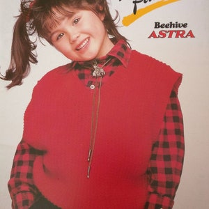 Patons Beehive Family Sweaters Knitting Pattern Book 609