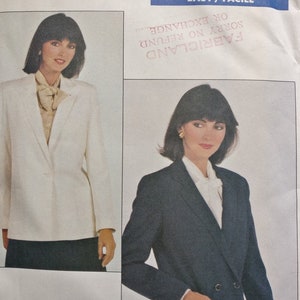 Vogue Misses Petite Jacket Pattern 8083