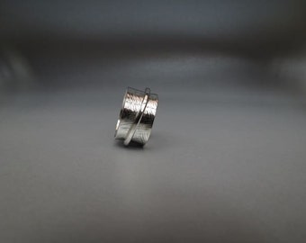 Sterling Silver Crosshatched Spinner Ring