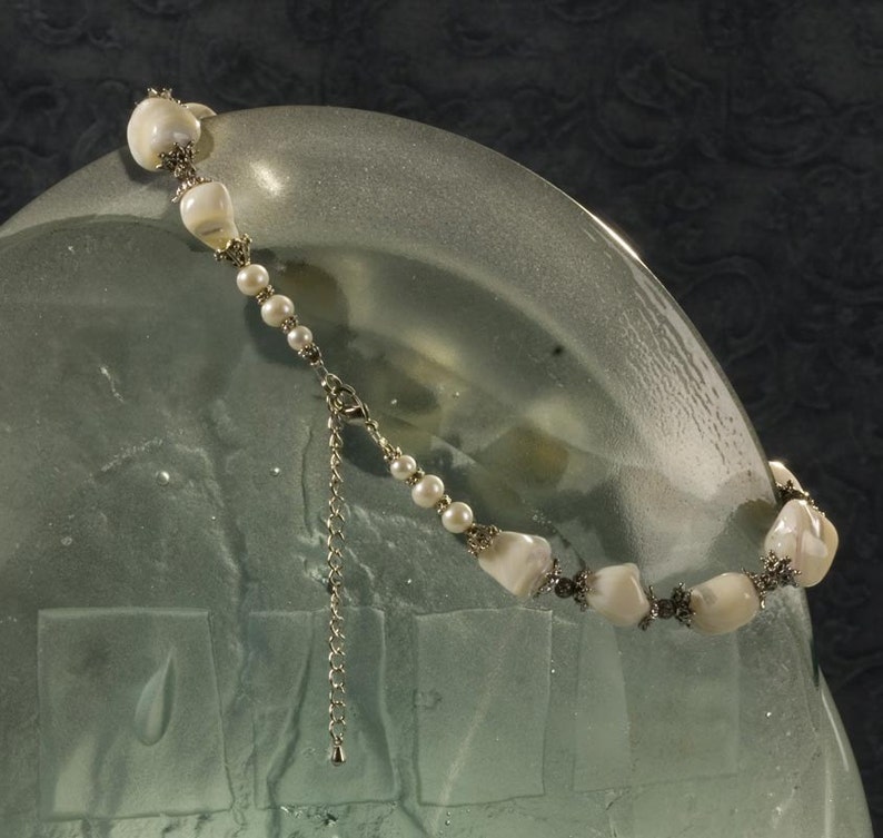 Chunky Mother Of Pearl Choker and earrings set in creamy white image 4