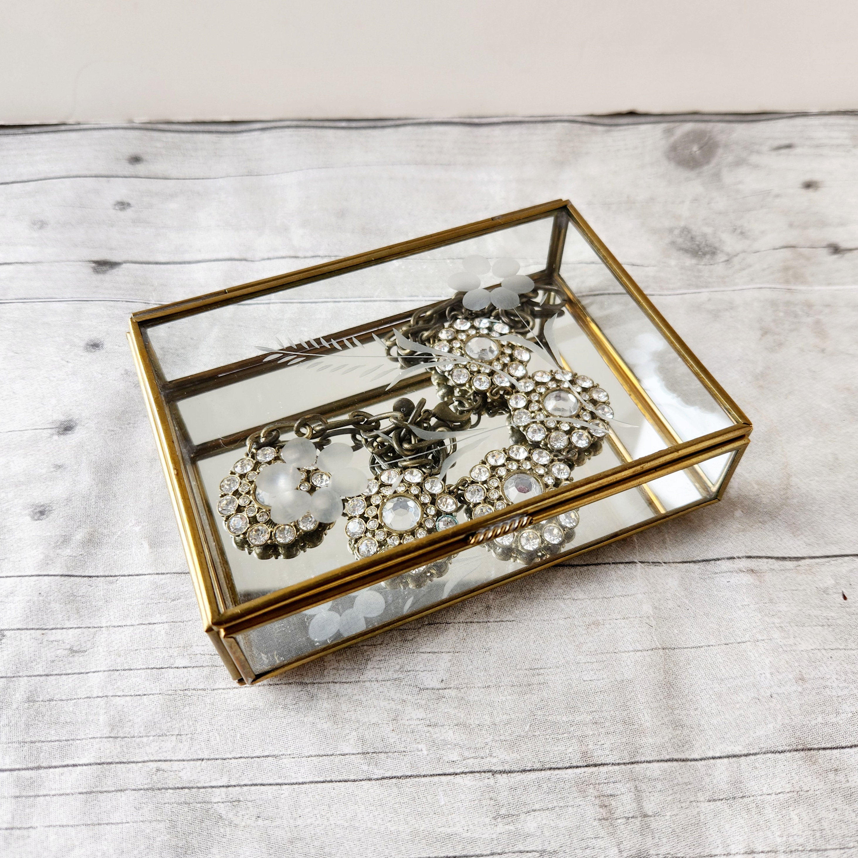 Rectangular Gold Metal Structure Glass Jewelry Box Size 26*13cm No. 81241