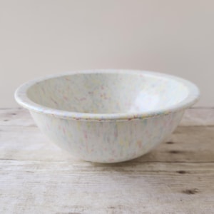 Vintage Brookpark Plastic Bowl / 8 inch Bright Pastel Pink Blue Yellow Spatter Splatter Ware Confetti Bowl / Melmac Melamine