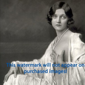 Old VINTAGE Antique BEAUTIFUL FLAPPER Photo Reprint