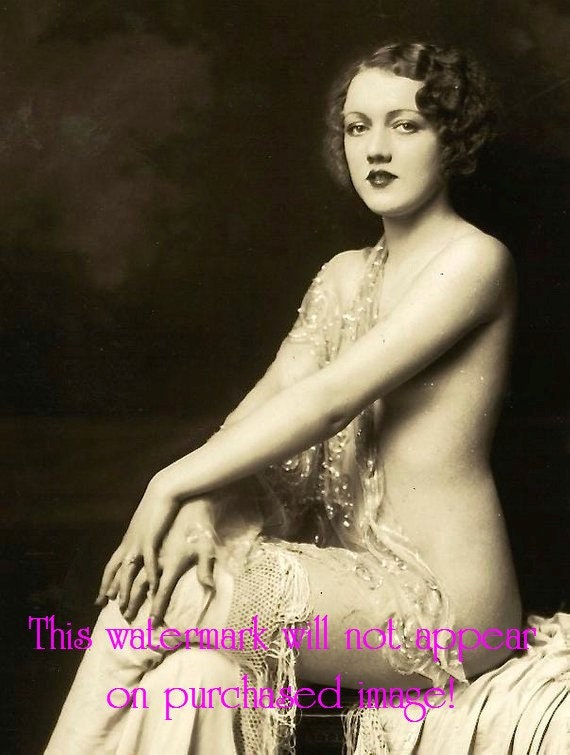 Hollywood-GLAMOUR schwülen Showgirl halb nackt Vintage Foto Nachdruck.