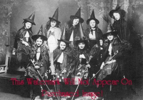 A Gathering of Witches Coven Vintage Halloween Print -  Denmark
