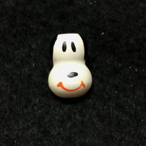 Rare Vintage Wooden JHB Int'l Snoopy Button